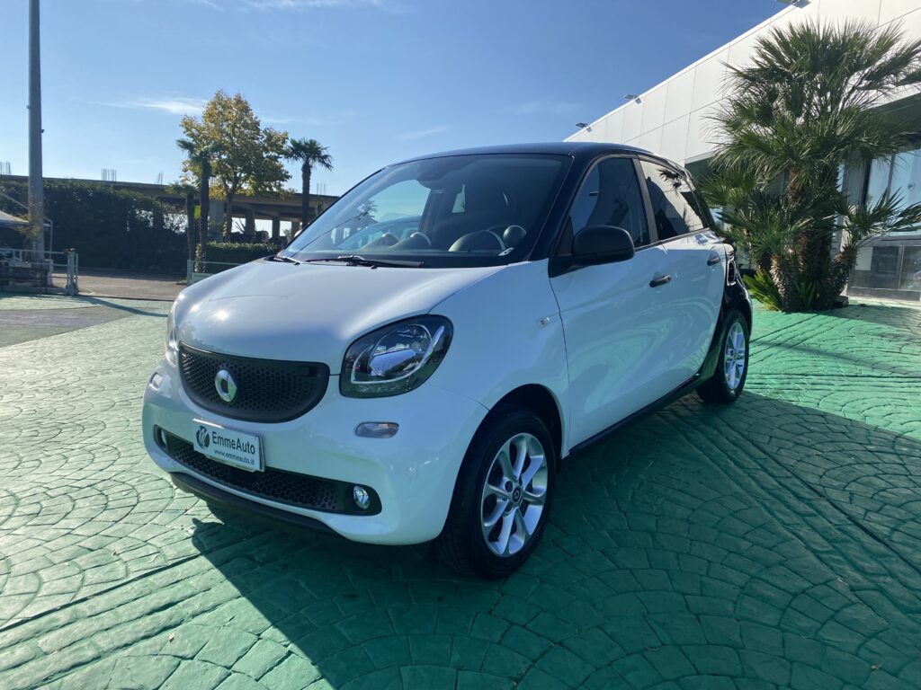 SMART FOR FOUR YOUNGSTER  "NEOPATENTATI"