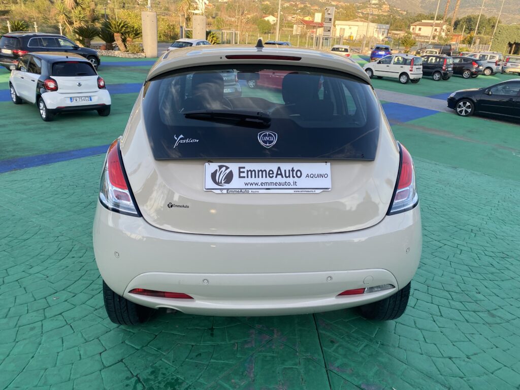 LANCIA YPSILON PLATINUM ECOCHIC  "NEOPATENTATI"