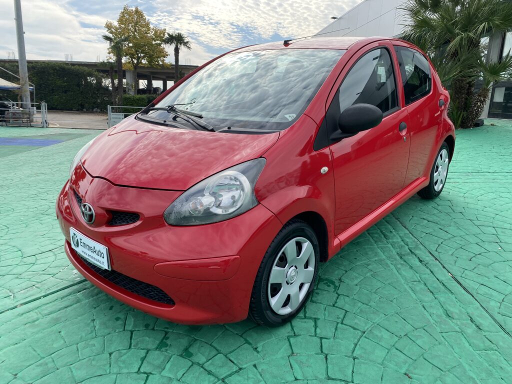 TOYOTA AIGO 1.0 5P   "NEOPATENTATI"