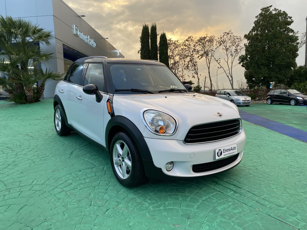 MINI COUNTRYMAN 2.0 COOPER D AUTO