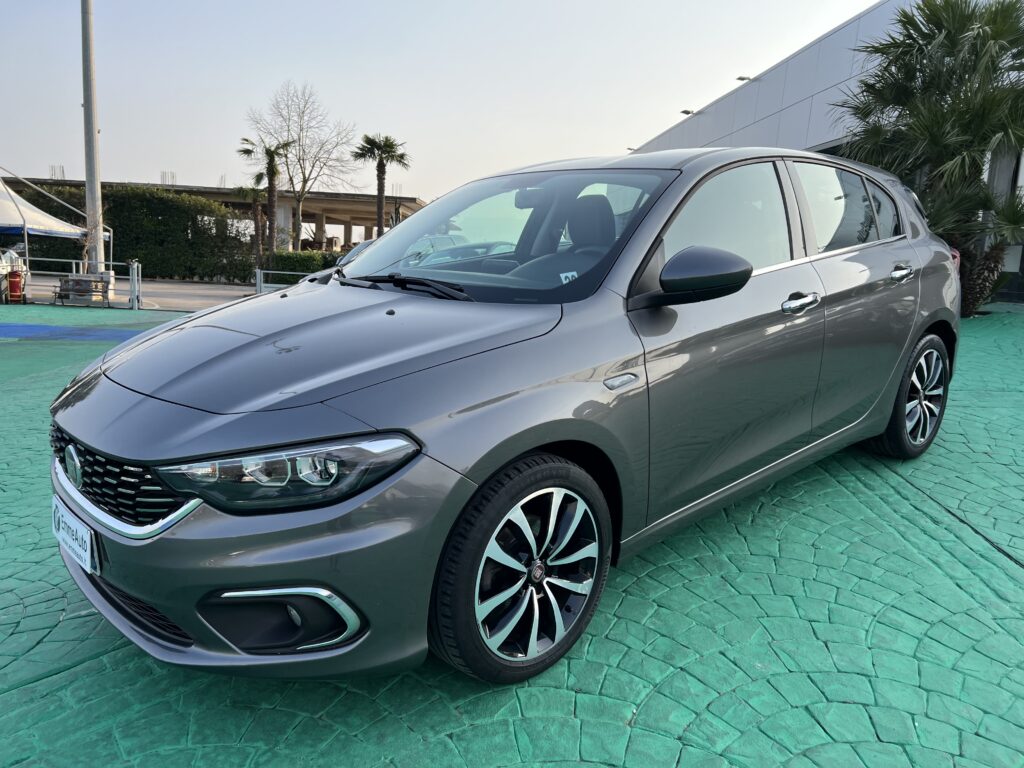 FIAT TIPO 1.6 MJ LOUNGE