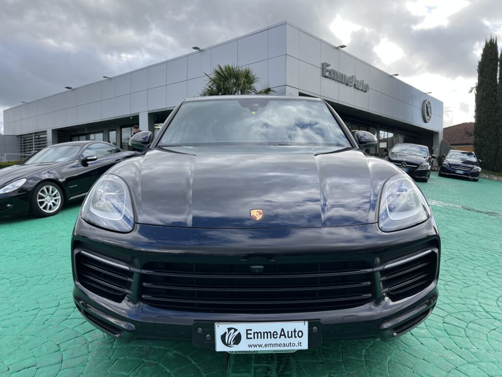 PORSCHE CAYENNE COUPE' HYBRID