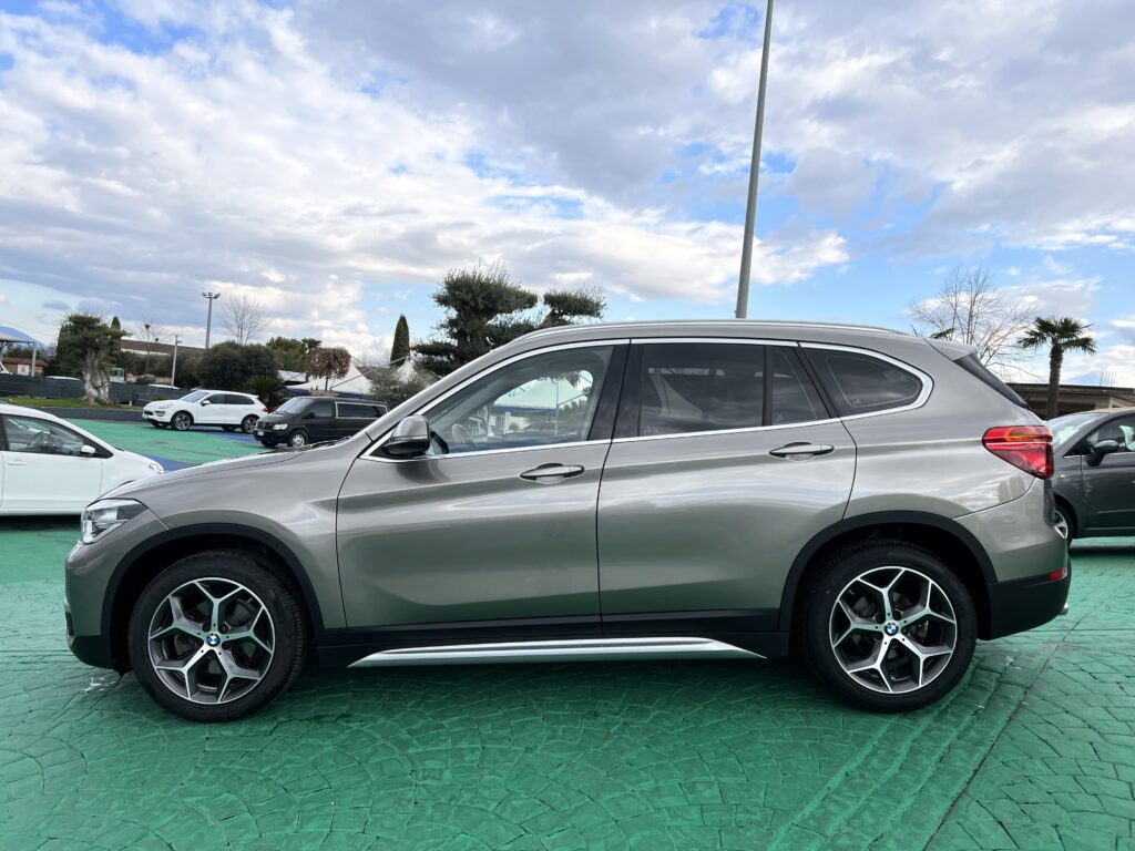 BMW X1  sDrive 18d X-LINE