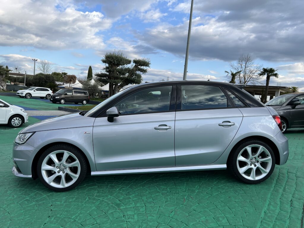 AUDI A1 SPORTBACK S-LINE NEOPATENTATI