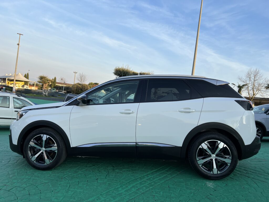 PEUGEOT 3008 1.6 Allure