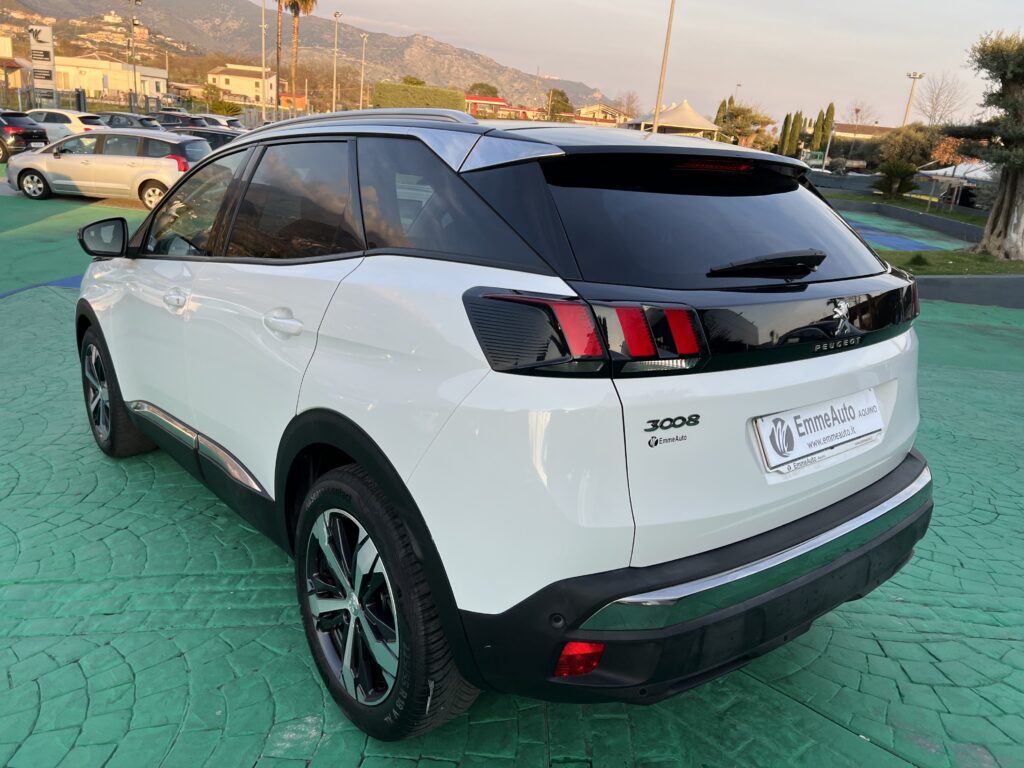 PEUGEOT 3008 1.6 Allure