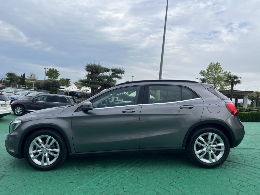 MERCEDES GLA 200D EXECUTIVE
