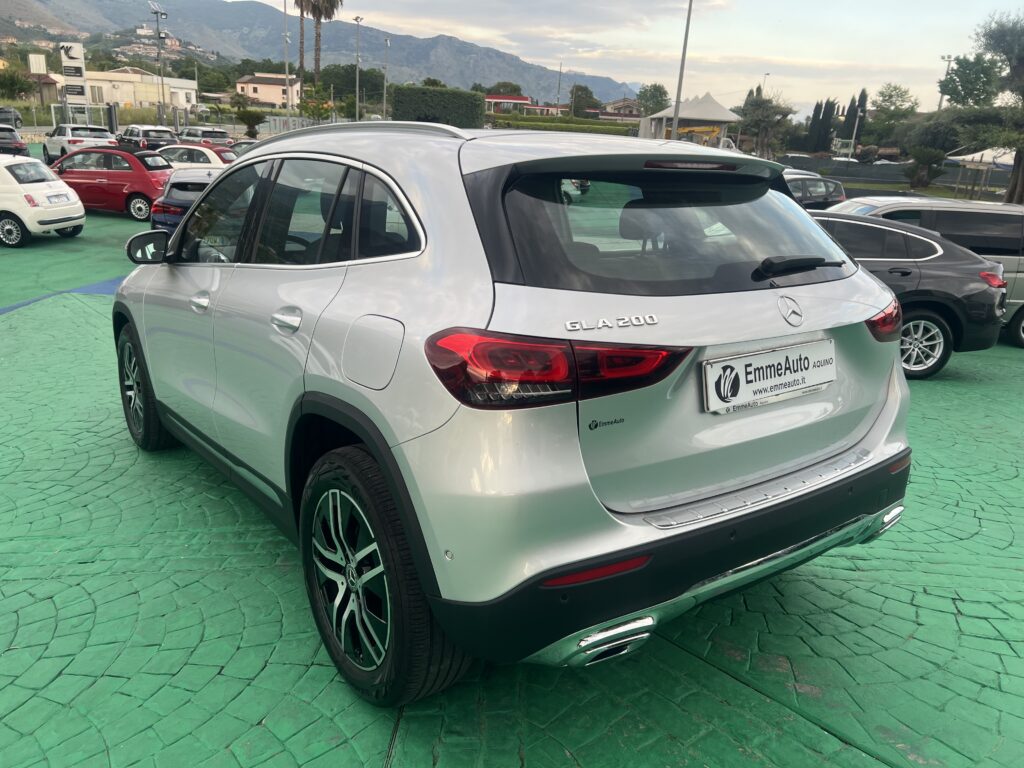 MERCEDES GLA 200 SPORT