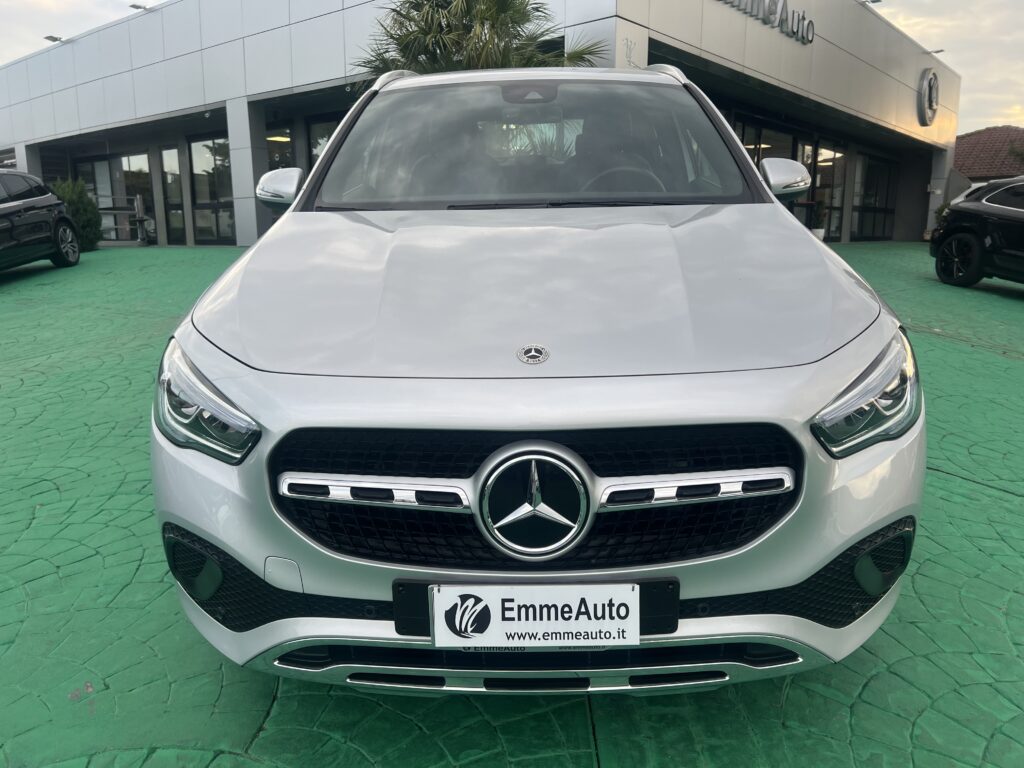 MERCEDES GLA 200 SPORT