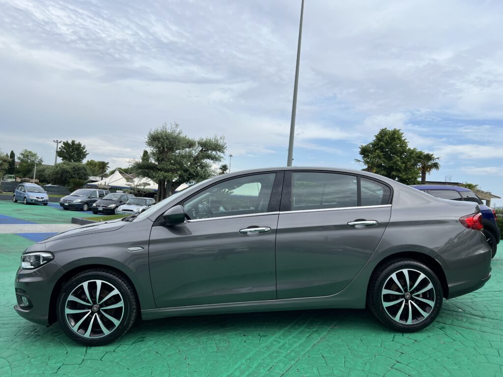 FIAT TIPO 1.6 MJ LOUNGE