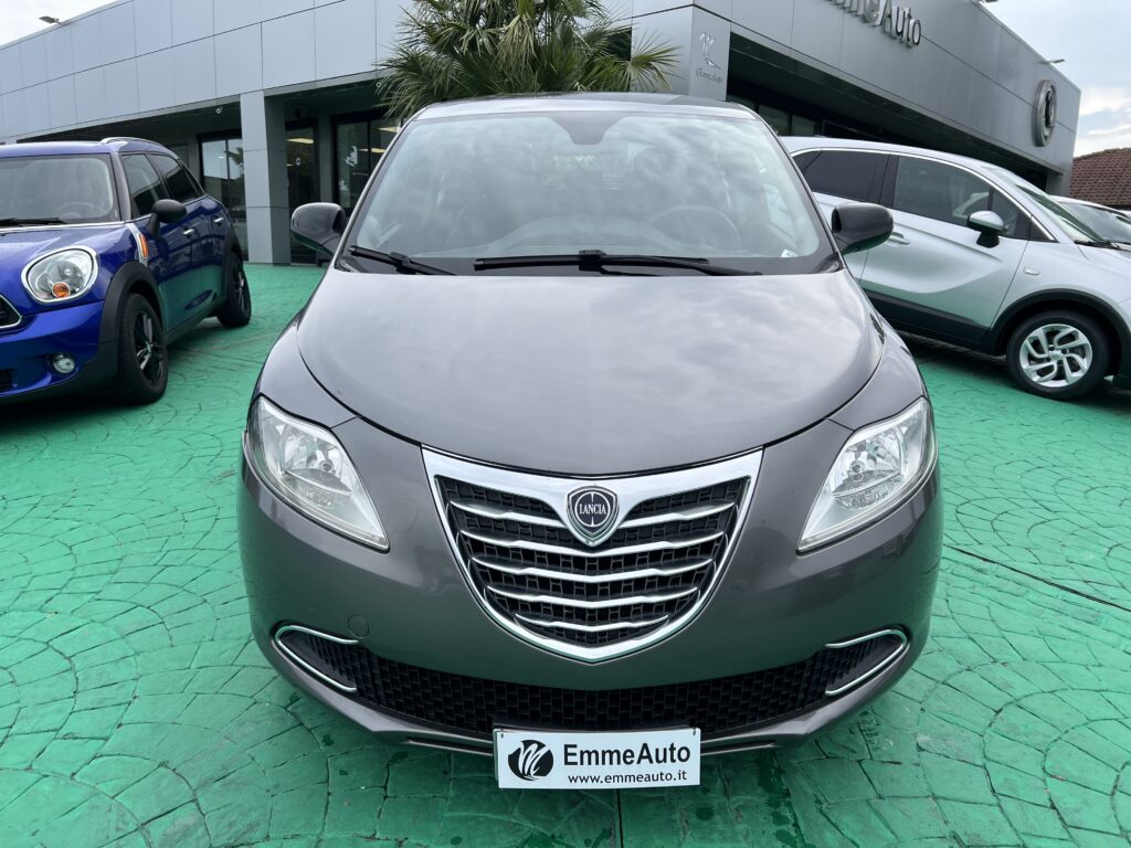 LANCIA YPSILON 1.2 ECOCHIC GPL GOLD "NEOPATENTATI"