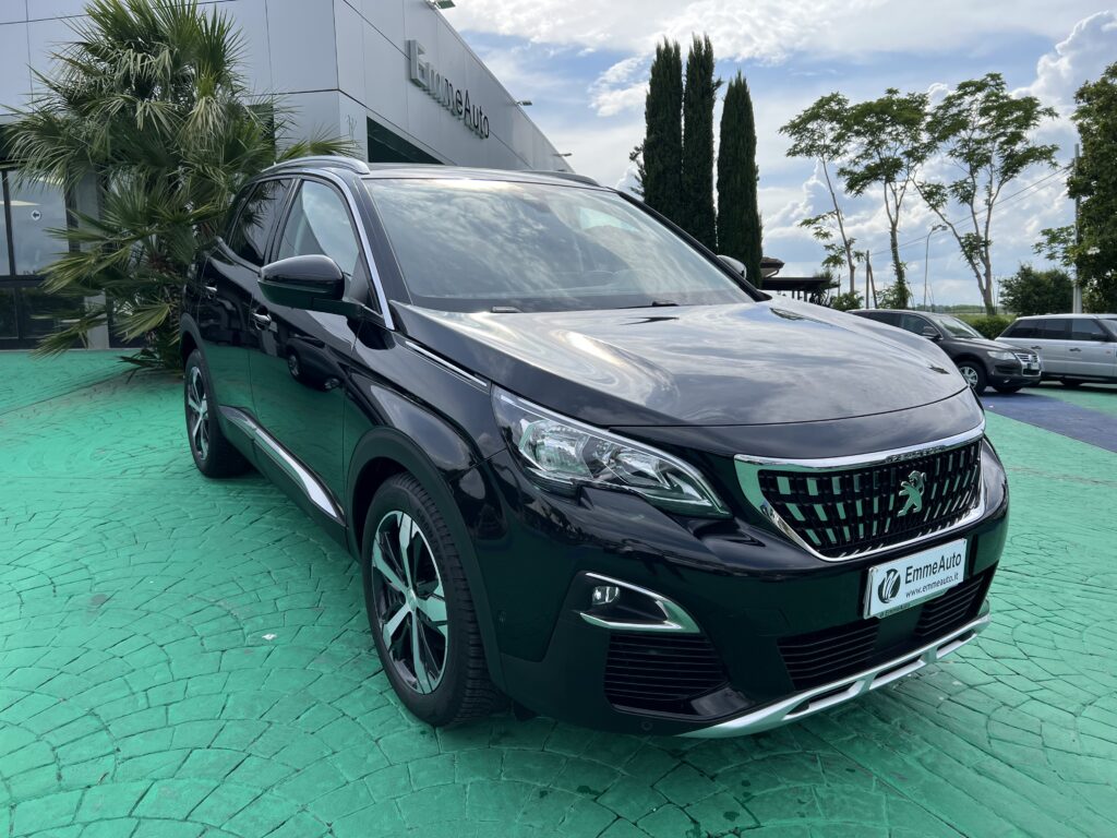 PEUGEOT 3008 1.5 BlueHDI ALLURE