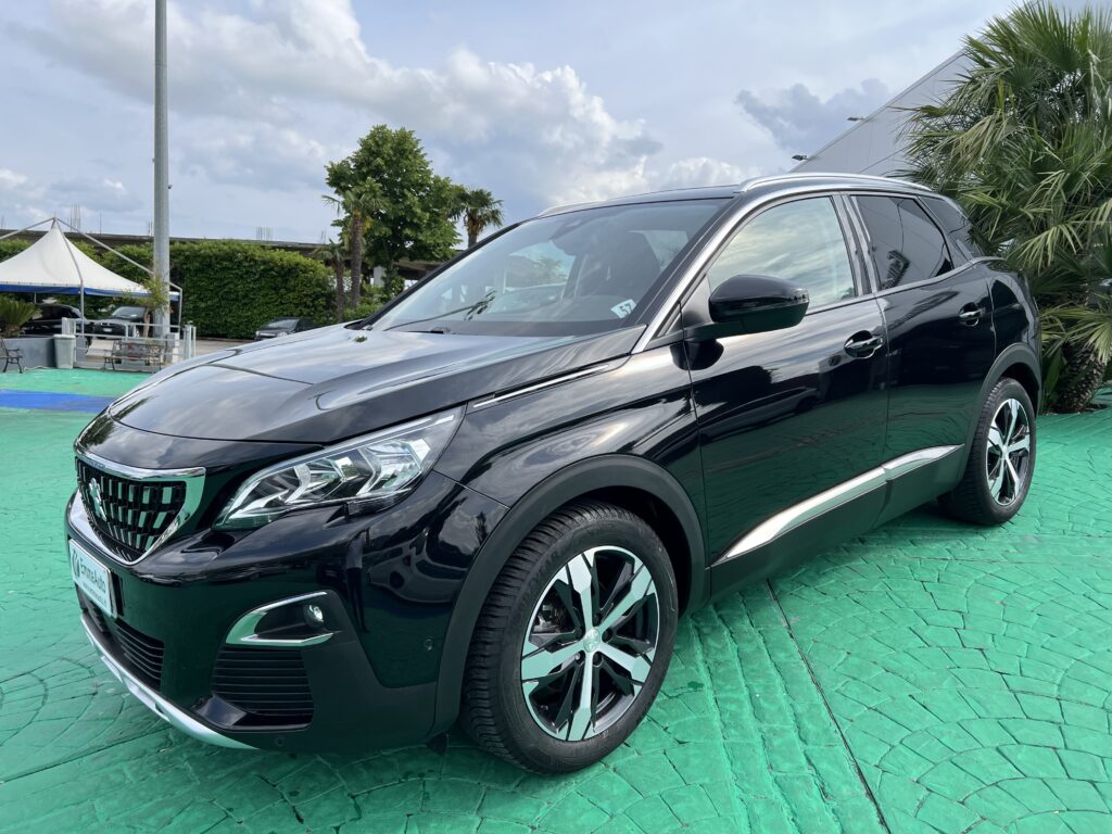 PEUGEOT 3008 1.5 BlueHDI ALLURE