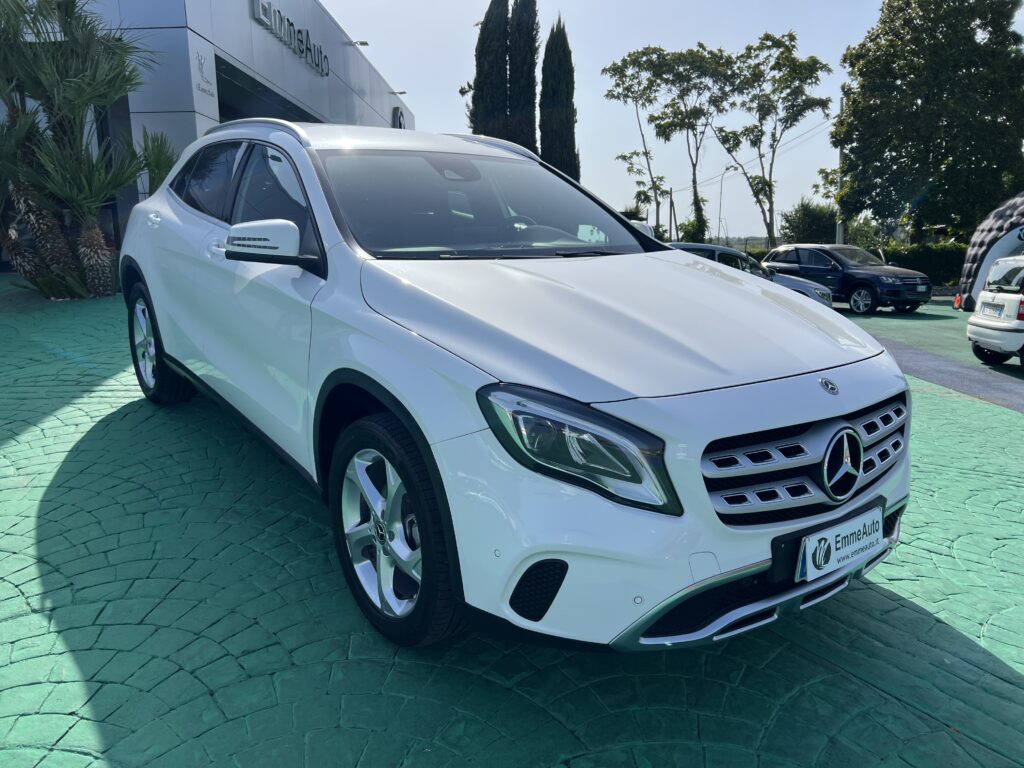 MERCEDES GLA 200 D Automatic SPORT