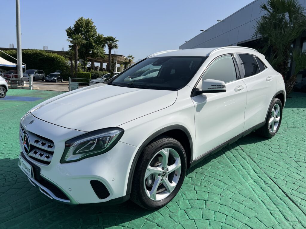 MERCEDES GLA 200 D Automatic SPORT