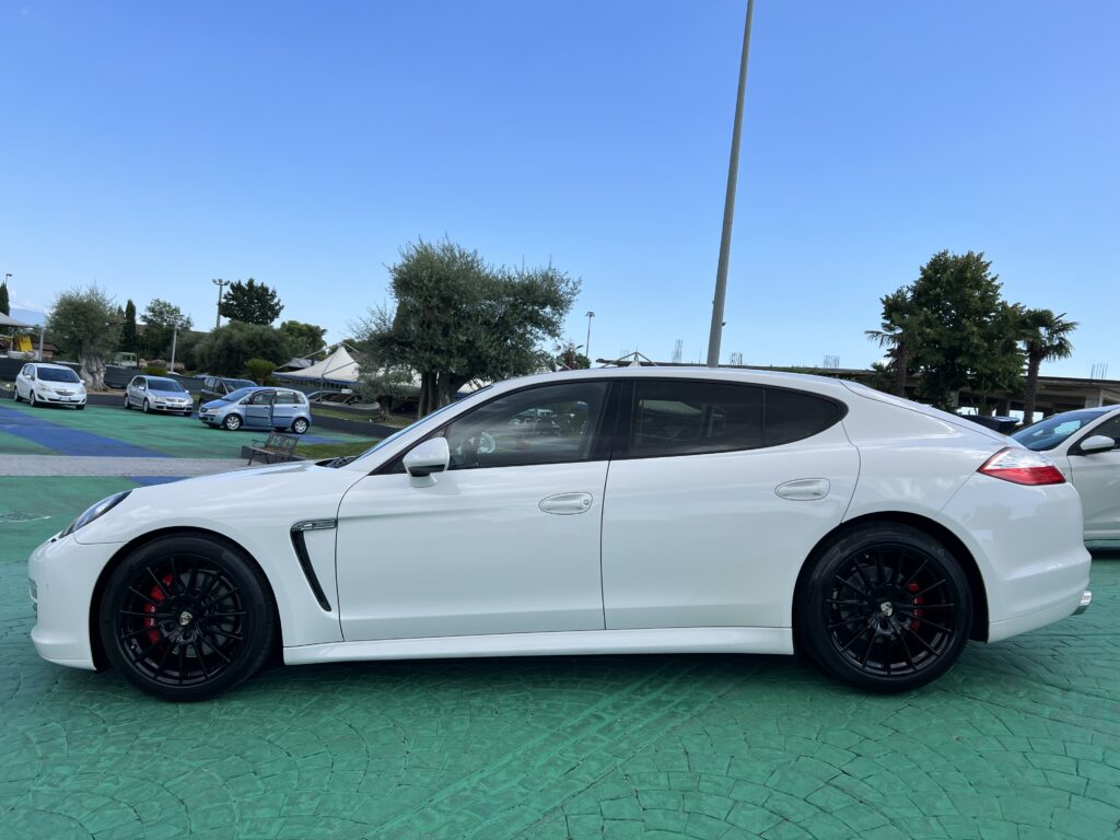 PORSCHE PANAMERA 3.0 DIESEL