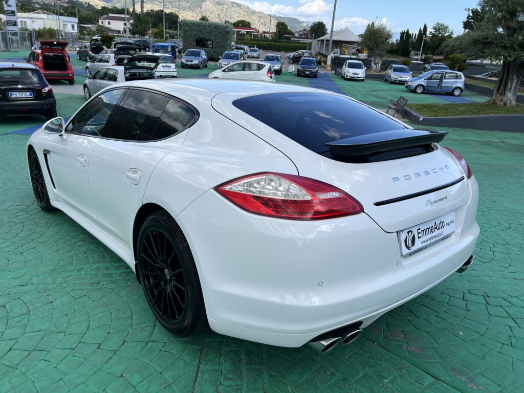 PORSCHE PANAMERA 3.0 DIESEL