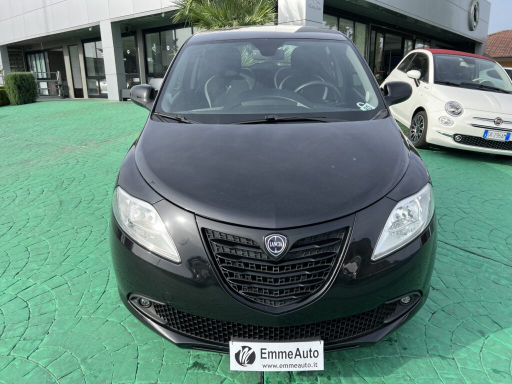 Lancia Ypsilon 0.9 TwinAir 85 CV 5 porte Metano Ecochic Elefantino