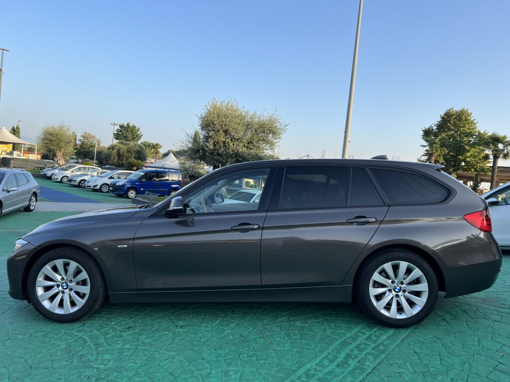 BMW 320 D TOURING MODERN