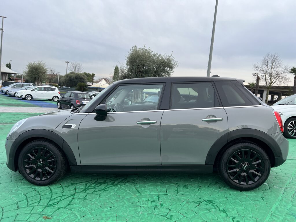 MINI Cooper D 1.5 Jhon Cooper WORKS 5p