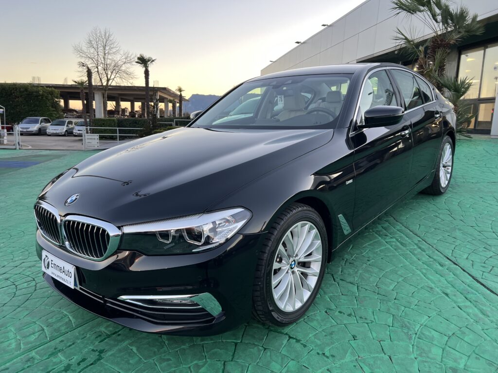 BMW Serie 5 520 D LUXURY -NUOVA-