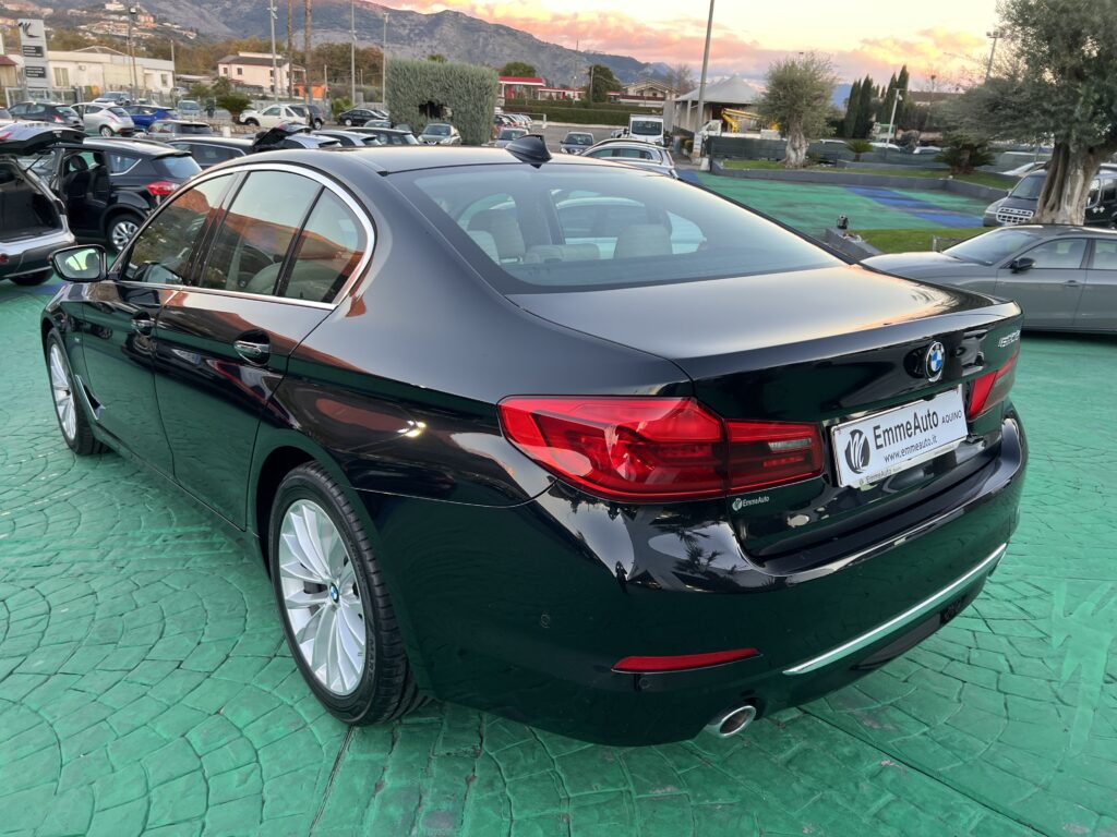 BMW Serie 5 520 D LUXURY -NUOVA-